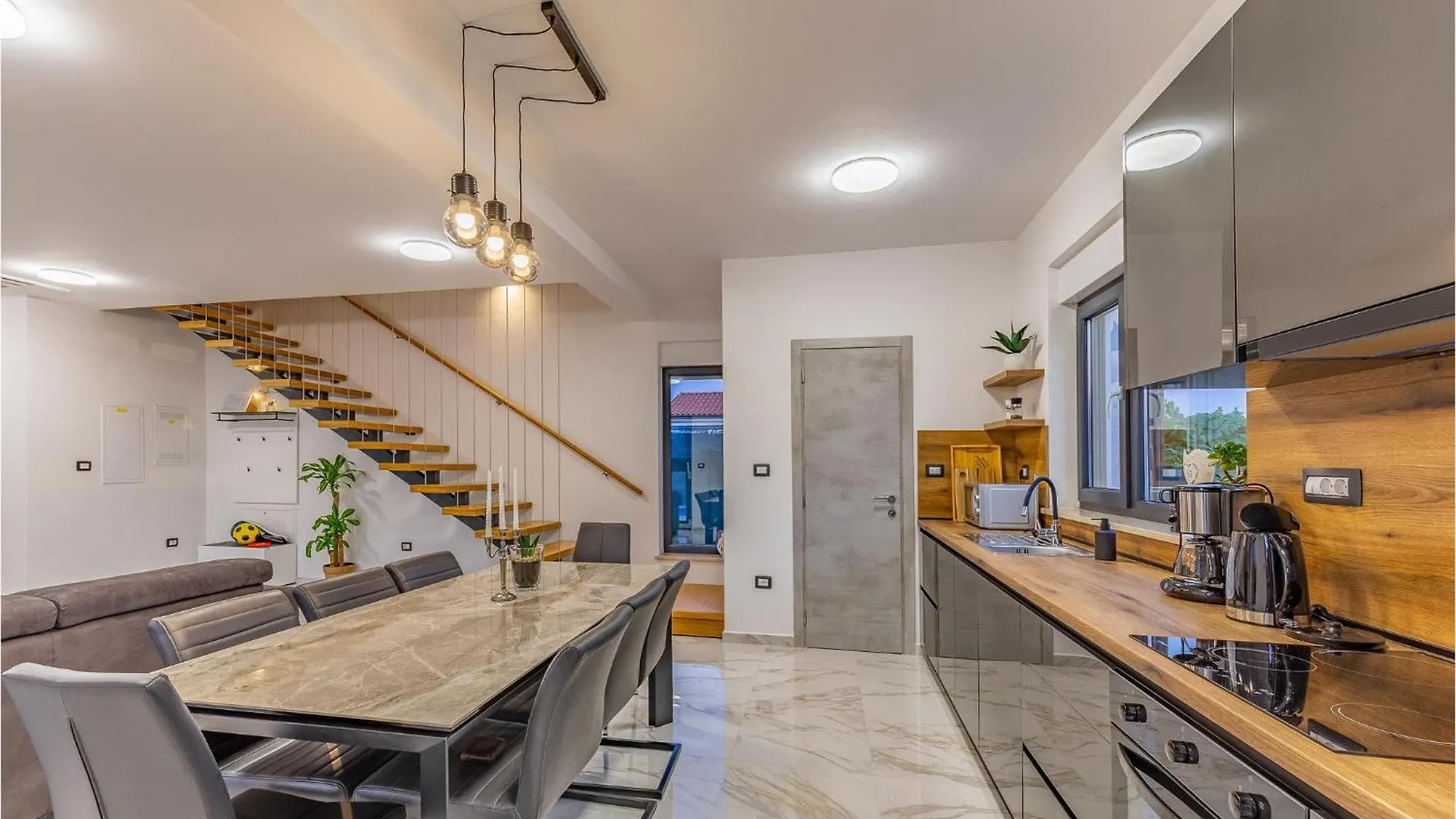 Gorgeous Home In Valbandon Holiday home